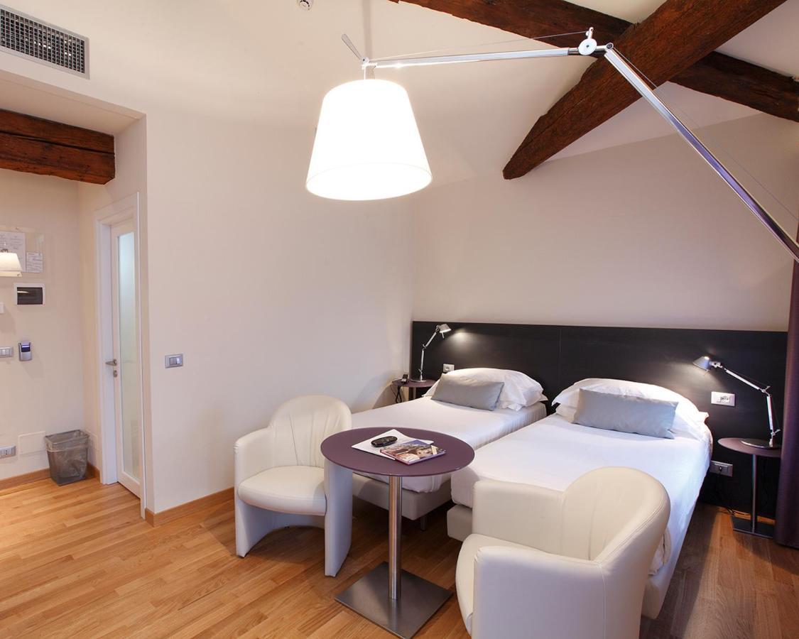 Hotel Annunziata Феррара Экстерьер фото