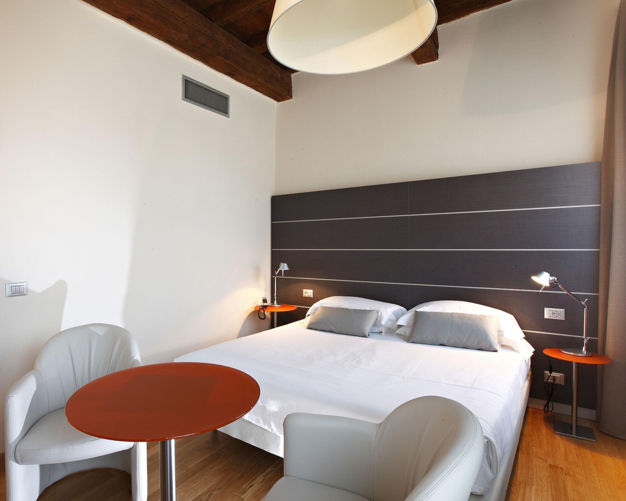 Hotel Annunziata Феррара Экстерьер фото