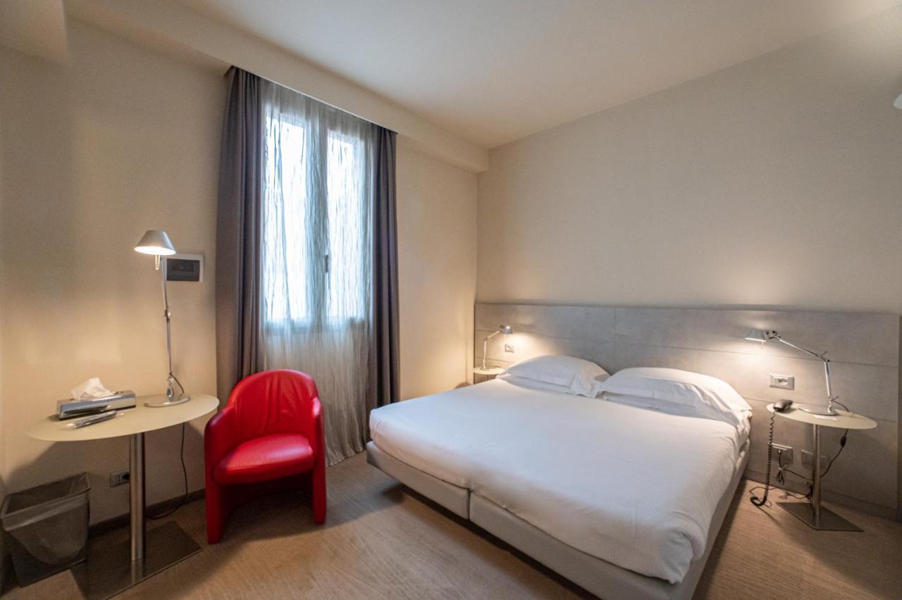Hotel Annunziata Феррара Экстерьер фото